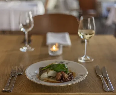 Gourmet Cruise Dining